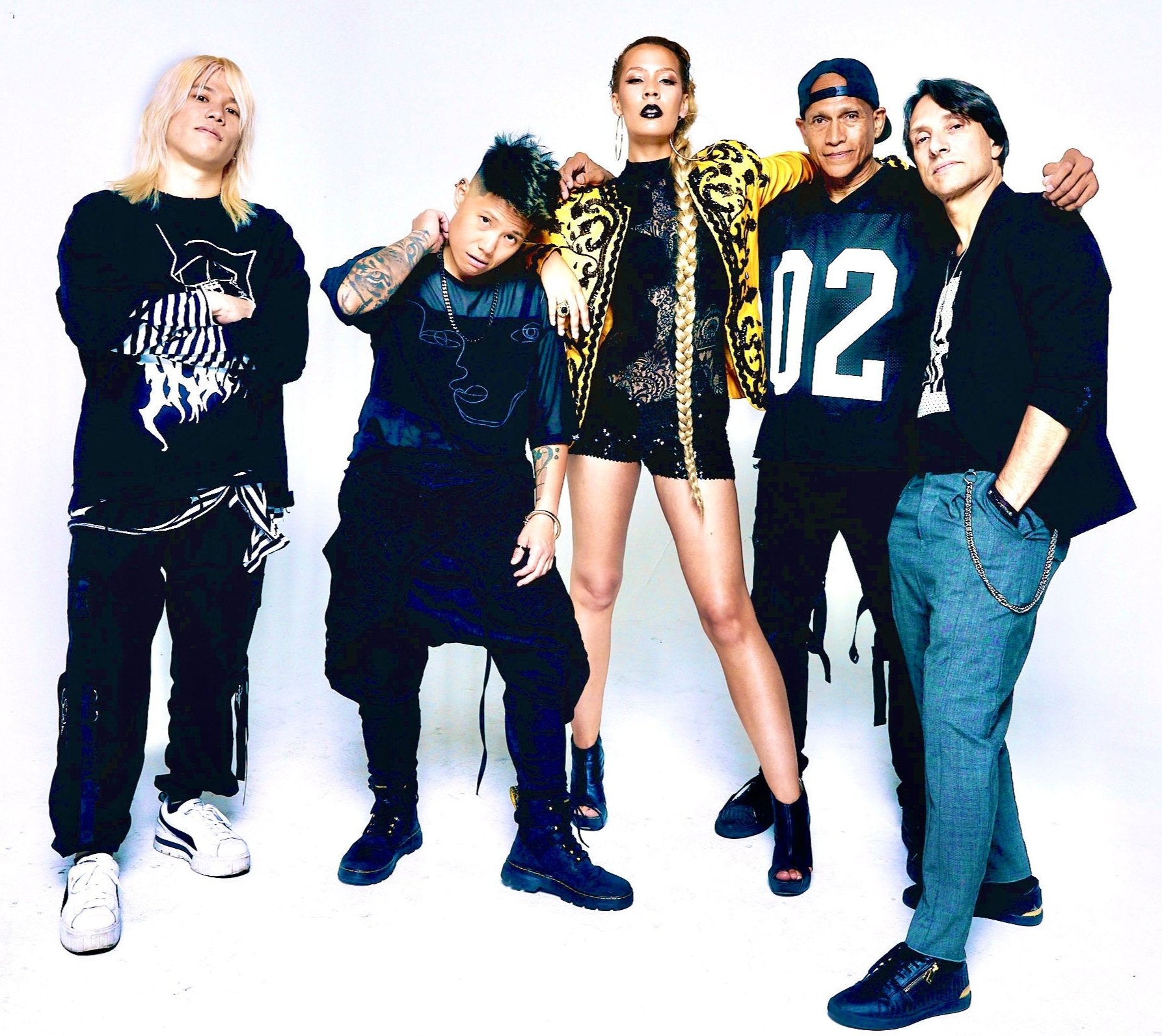 Circle The Earth - Official Site